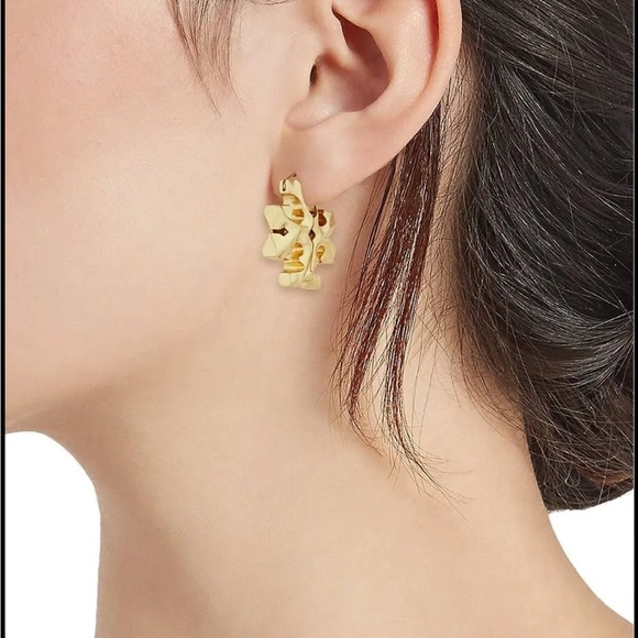 NEW Tory Burch Roxanne Logo Hidden Latch Drop Earrings in 18K Gold Plated - Picture 6 of 6